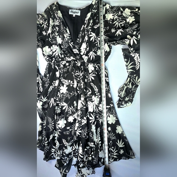 EUC Sunset Dress Dahlia Black and White Floral XL Dress - Picture 6 of 9